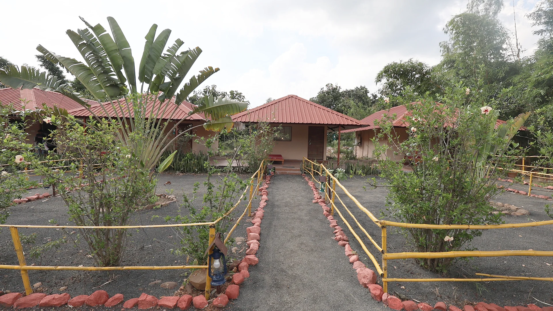 Tadoba Safari Stay Resort - Cottages and garden