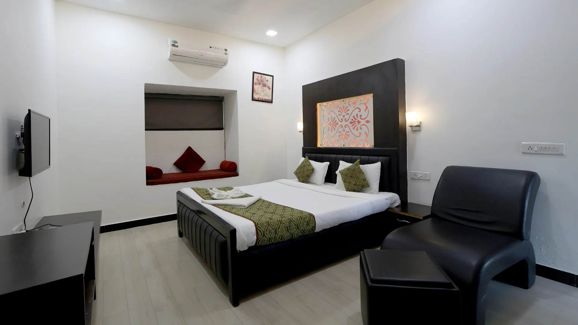 Luxury Deluxe Room accommodation at Pine Cottage in Zeal Resort Tadoba