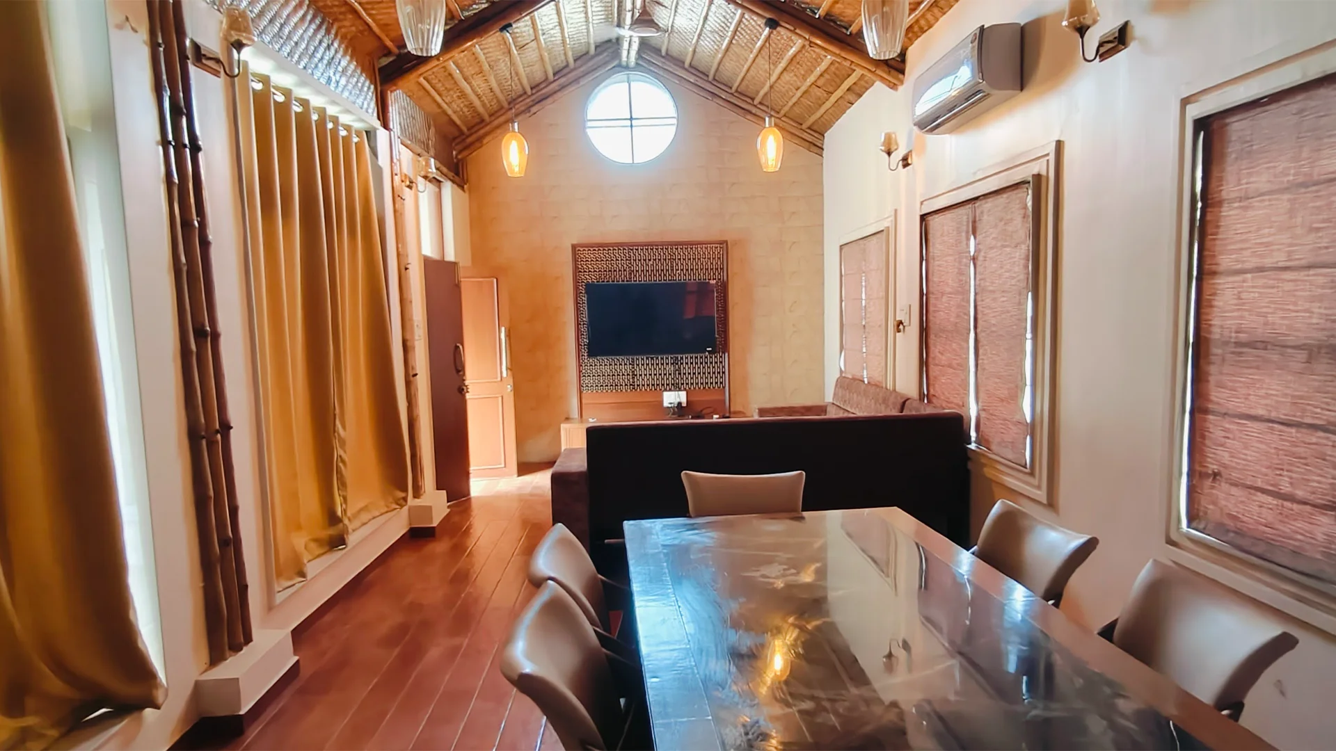Singh Estate Resort Bunglow Dinning Area